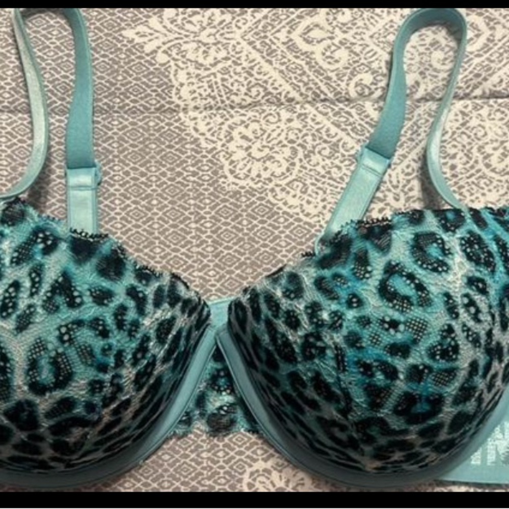 VS PINK Seagram cheetah Date push Up Bra 34DD